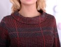 Elegancka sukienka z modnym kołnierzem i srebrną nitką P201