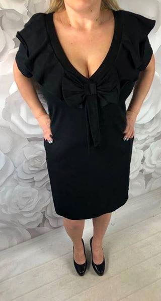 Sexy sukienka z kokardą na plecach P299A Sexy sukienka z kokardą na plecach P299A